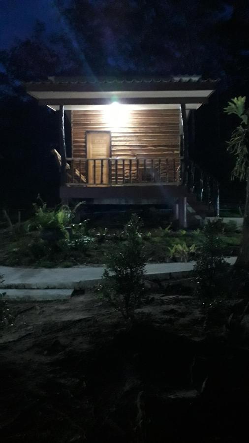Baan Panseng Bungalow Ko Kut Esterno foto