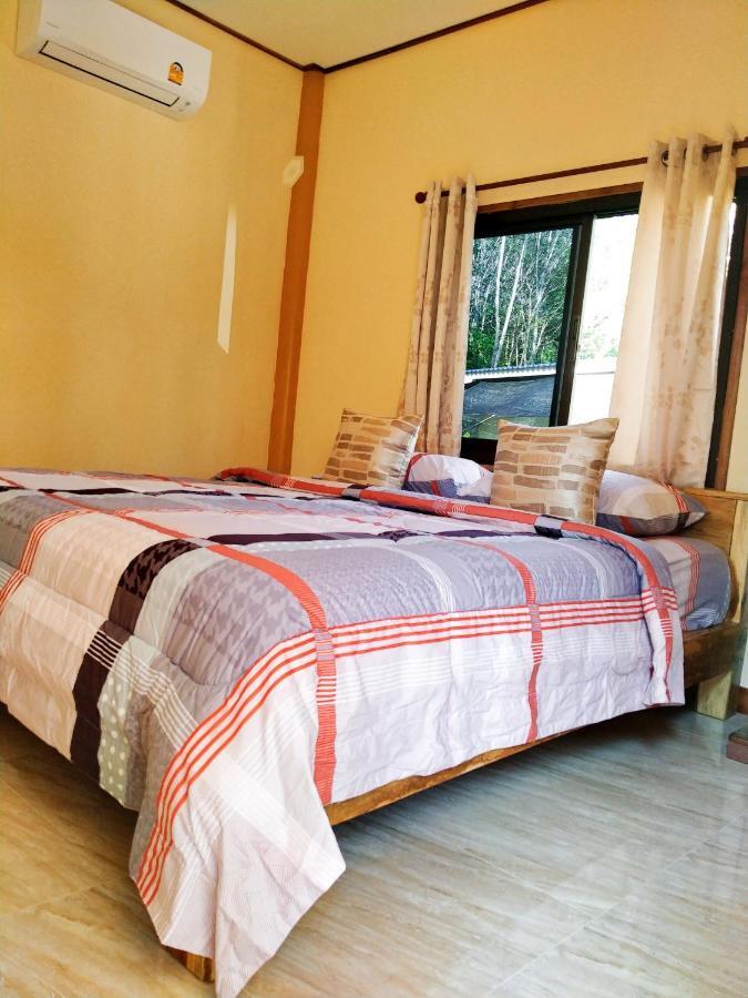 Baan Panseng Bungalow Ko Kut Esterno foto